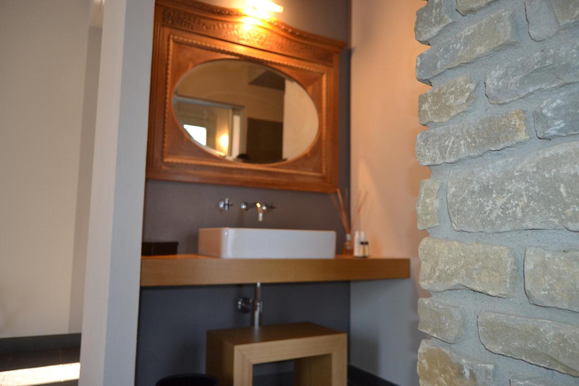 Relais Borgo Del Gallo أكوي تيرمي الغرفة الصورة